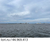 Вид на Южный фарватер, морской канал и судопропускное сооружение С-1 с прогулочного катера. ФКП "Дирекция КЗС г. Санкт-Петербург Минстроя России". Невская губа, Финский залив, Балтийское море. Стоковое фото, фотограф Щеголева Ольга / Фотобанк Лори