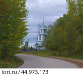 Спасо-Митрофаниевская церковь (вид с улицы Маяковского). Пермский край, город Добрянка,  улица Красноармейская, 33. Стоковое фото, фотограф Алексей Иванов / Фотобанк Лори