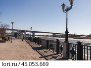 Embankment of Don River and Voroshilovsky bridge in Rostov-on-Don, Russia (2021 год). Стоковое фото, фотограф Elena Odareeva / Фотобанк Лори