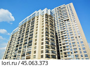 Жилой комплекс RiverSky в Москве. Корпуса 7 и 8. Застройщик — группа компаний «Инград» (2024 год). Редакционное фото, фотограф Александр Замараев / Фотобанк Лори