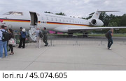 The business jet Bombardier Global 6000 of German Army as VIP transport. Редакционное видео, видеограф Sergey Kohl / Фотобанк Лори