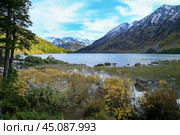 Среднее Мультинское озеро, Усть-Коксинский район, Горный Алтай. Стоковое фото, фотограф Римма Тельнова / Фотобанк Лори