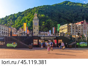 Роза Хутор, Краснодарский край, Россия. Ратуша и туристический инфоцентр. Rosa Khutor, Krasnodar region, Russia - June 23, 2024: Town Hall or Ratusha and Info center for tourists in Rosa Khutor - largest mountain ski resort in Russia, near popular destinations Sochi, Adler. Редакционное фото, фотограф Елена Серебрякова / Фотобанк Лори