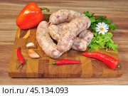 Мясопродукты. Полуфабрикаты. Мясо. Свинина. Говядина. Кухня. Ресторан. Кафе. Приготовление. Ужин. Стол. Стейк. Пища. Стоковое фото, фотограф Владимир Зыбин / Фотобанк Лори