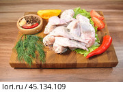 Шашлык. Мясопродукты. Полуфабрикаты. Мясо. Свинина. Говядина. Кухня. Ресторан. Кафе. Приготовление. Ужин. Стол. Стейк. Пища. Стоковое фото, фотограф Владимир Зыбин / Фотобанк Лори