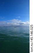 Крым, Евпатория, курорт, Чёрное море, облака, катера, небо (2023 год). Стоковое видео, видеограф Андрей Макаренко / Фотобанк Лори