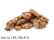 Chocolate chip cookie on white. Стоковое фото, фотограф Сергей Толмачёв / Фотобанк Лори