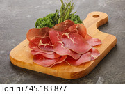 Italian cuisine - bresaola di Milano. Стоковое фото, фотограф Андрей Старостин / Фотобанк Лори