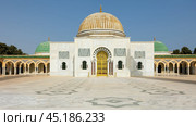 Habib Bourguiba Mausoleum in Monastir with large courtyard, Tunisia. Стоковое фото, фотограф Яков Филимонов / Фотобанк Лори