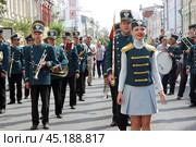 Духовой оркестр на параде (2019 год). Редакционное фото, фотограф Ольга Дубровская / Фотобанк Лори