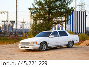 Cadillac Sedan DeVille (2024 год). Редакционное фото, фотограф Art Konovalov / Фотобанк Лори