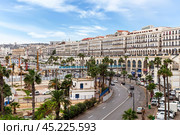 Amazing view of central waterfront of city of Algiers. Seaside boulevard in Algiers. Republic of Algeria. Редакционное фото, фотограф Евгений Ткачёв / Фотобанк Лори