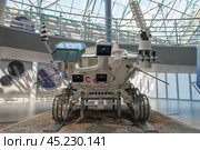 Советский лунный самоходный аппараь «Lunokhod-2» в Государственном музее космонавтики (2024 год). Редакционное фото, фотограф Виктор Карасев / Фотобанк Лори