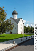 Церковь Спаса Преображения на Ильине улице 1374 г. Великий Новгород (2023 год). Редакционное фото, фотограф Александр Щепин / Фотобанк Лори