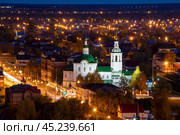 Тобольск. Церковь Архангела Михаила. Вид со смотровой площадки Кремля ночью (2023 год). Редакционное фото, фотограф Литвяк Игорь / Фотобанк Лори
