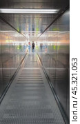Leipzig-Halle Airport. Jet bridge. Boarding the plane. Редакционное видео, видеограф Sergey Kohl / Фотобанк Лори