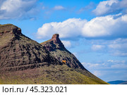 Хакасия, горная гряда Сундуки, Белый Июс (2019 год). Редакционное фото, фотограф Александр Галинский / Фотобанк Лори