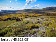 Хакасия, горная гряда Сундуки, Белый Июс (2019 год). Редакционное фото, фотограф Александр Галинский / Фотобанк Лори