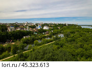 Трифонов монастырь и озеро Ежово в городе Кирове - вид с высоты (2024 год). Стоковое фото, фотограф Владислав Самошкин / Фотобанк Лори