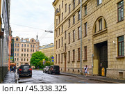 Город Санкт-Петербург, улица Яблочкова (2023 год). Редакционное фото, фотограф Александр Тараканов / Фотобанк Лори