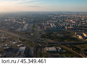 Санкт-Петербург. Пулковское шоссе и Московский район с высоты птичьего полета (2024 год). Редакционное фото, фотограф Сергей Крамарев / Фотобанк Лори