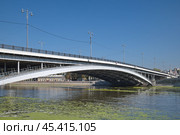 Большой Устьинский мост в Москве, Россия (2024 год). Стоковое фото, фотограф Елена Коромыслова / Фотобанк Лори