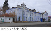 Центральная районная больница им. Д. И. Мальгина. Ирбит, улица Кирова, дом 31. Редакционное фото, фотограф Алексей Иванов / Фотобанк Лори