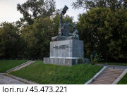 Москва. Героям-дружинникам, участникам баррикадных боёв на Красной Пресне (2024 год). Редакционное фото, фотограф Литвяк Игорь / Фотобанк Лори