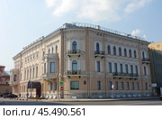 "Особняк А.Д. Шереметева" (Самбурский дом). Санкт-Петербург, Шпалерная улица, 18 / Кричевский переулок, 2 / набережная Кутузова, 4 (2019 год). Редакционное фото, фотограф Алексей Иванов / Фотобанк Лори