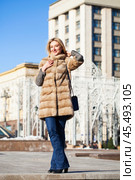Young beautiful woman in winter coat. Стоковое фото, фотограф Андрей Аркуша / Фотобанк Лори