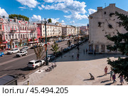 Voronezh, Russia, July 22, 2024: Prospekt Revolutsii Street on a summer day in Voronezh. Редакционное фото, фотограф Катерина Белякина / Фотобанк Лори