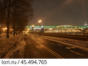 Андреевский (Пушкинский) мост ночью в Москве февраль 2019. Редакционное фото, фотограф YuryKara / Фотобанк Лори
