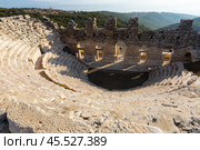 Remains of Odeon at archaeological site of ancient settlement of Kibyra, Turkey. Стоковое фото, фотограф Яков Филимонов / Фотобанк Лори