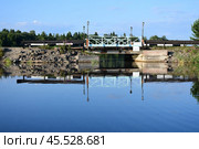 Мост на остров Койонсаари. Ладожское озеро. Карелия (2024 год). Редакционное фото, фотограф Natalia Sidorova / Фотобанк Лори