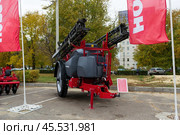 Эффективный и производительный прицепной опрыскиватель horsch для внесения удобрений и обработки растений от вредителей. Волгоград, Экспоцентр, Россия. (2021 год). Редакционное фото, фотограф Андрей Цыганков / Фотобанк Лори