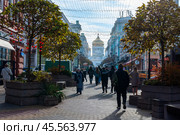 Вид на Соборный переулок и Собор Рождества Богородицы.  Ростов-на-Дону. Редакционное фото, фотограф Алексей Голубенко / Фотобанк Лори