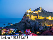 Night view of the old Genoese fortress in the city of Sudak. Crimean Peninsula. Russia (2021 год). Стоковое фото, фотограф Константин Лабунский / Фотобанк Лори