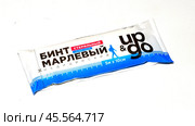 Бинт марлевый стерильный в упаковке на белом фоне. Редакционное фото, фотограф Косиненко Юрий / Фотобанк Лори