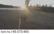 Construction, excavator bucket with earth строительство, ковш с землей экскаватора. Стоковое видео, видеограф Опока Алексей / Фотобанк Лори