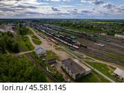 Сортировочная горка в Лянгасове. Город Киров. Съемка с дрона (2023 год). Редакционное фото, фотограф Владислав Самошкин / Фотобанк Лори