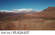 Aerial landscape of Atlas Mountains in Morocco. Стоковое видео, видеограф Михаил Коханчиков / Фотобанк Лори