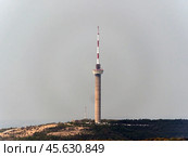Novorossiysk high television tower and long-distance signal repeater. Стоковое фото, фотограф Фотограф / Фотобанк Лори