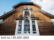 Храм целителя Пантелеимона в Астрахани, на бывшем курорте "Тинаки" (фрагмент) Стоковое фото, фотограф Павел Просянов / Фотобанк Лори