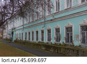 "Здание, в котором в 1918-1919 гг. размещался Ирбитский уездный исполком Советов рабочих, крестьянских и солдатских депутатов". Ирбит, улица Кирова, 74 / улица Орджоникидзе. Стоковое фото, фотограф Алексей Иванов / Фотобанк Лори