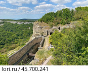Пещерный город Чуфут-Кале, Бахчисарай, Крым (2023 год). Редакционное фото, фотограф Мария Кылосова / Фотобанк Лори