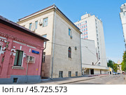 Хлебный переулок. Москва (2024 год). Редакционное фото, фотограф E. O. / Фотобанк Лори