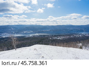 Unfrozen Yenisei river in Siberia, does not freeze in winter. Natural landscape (2020 год). Стоковое фото, фотограф Екатерина Якименко / Фотобанк Лори