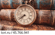Vintage pocket watch. Vintage background Concept of time history. Стоковое видео, видеограф Андрей Армягов / Фотобанк Лори