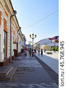 Пешеходная улица Урицкого. Город  Иркутск (2024 год). Стоковое фото, фотограф Александр Тараканов / Фотобанк Лори