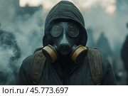 Distinctive figure in gas mask amidst urban haze during uncertain times. Стоковое AI-изображение, AI-художник Юлия Гапеенко / Фотобанк Лори